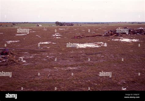 Texas Accidents And Disasters ©1997 Aftermath Of The Jarrell Texas