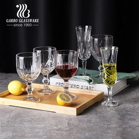 High Quality Glass Wine Stemware Engraved Pattern Clear Champagne Flute