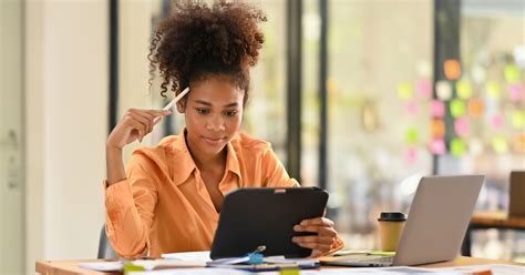 7 Things Highly Intelligent People Never Waste Their Time On According