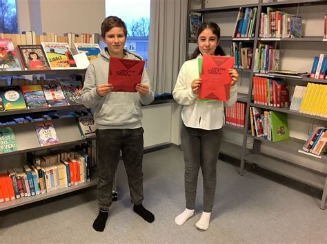 Nazlinur Und Yunus Gewinnen Beim Vorlesewettbewerb Wichern Schule