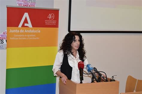 La Consejería de Igualdad constituye el primer Consejo Andaluz LGTBI