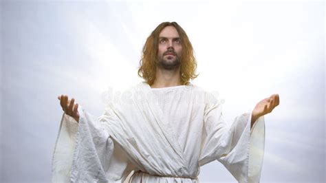 Jesus Levantando M Os Ao C U E Rezando Ressurrei O E Ascens O De