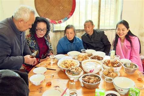 郴州桂阳县 大年三十敬老院里的年夜饭 幸福滋味长 郴州文明网