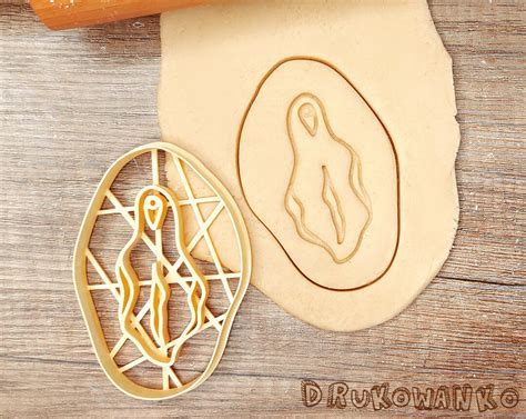 Vagina Cookie Cutter Sexual Vulva Penis Vagina Genitalia Female Body Organs Bachelorette Stag