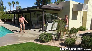 HotHouse Hot Big Dick Muscle Hunk Papi follando después de nadar XVIDEOS
