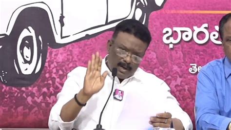 LIVE BRS Leader Sri Dasoju Sravan Press Meet Telangana Bhavan YouTube