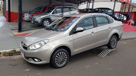 Fiat Grand Siena Attractive V Flex Auto Agora