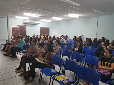 Alunos do 5º período participam de palestra sobre Inteligência