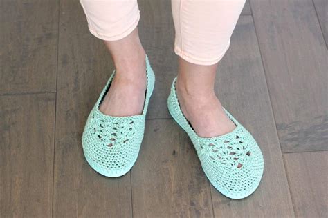 Crochet Slippers With Flip Flop Soles Free Pattern Video Tutorial