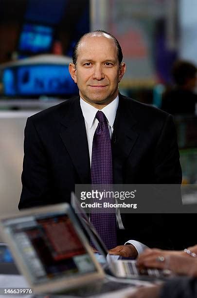 41 Cantor Fitzgerald Lp Chairman Howard Lutnick Interview Stock Photos ...