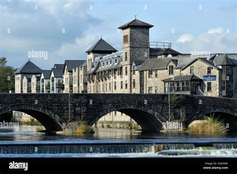 Stramongate Bridge The River Kent The Riverside Hotel And Kentgate