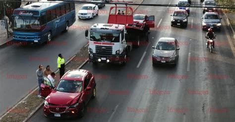 Dos Accidentes Casi Simult Neos En El Boulevard L Pez Portillo Imagen