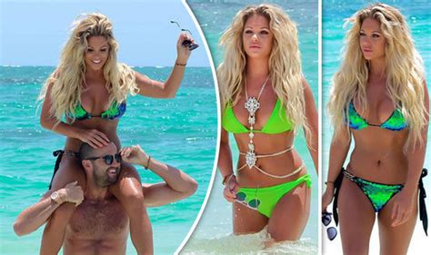Busty Bianca Gascoigne Showcases Her Curves In Neon Bikini As She