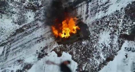 烏軍無人機精準投彈一發命中 摧毀俄軍步兵戰車 國際 自由時報電子報