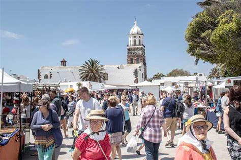 Mercadillo de Teguise en Lanzarote una experiencia única