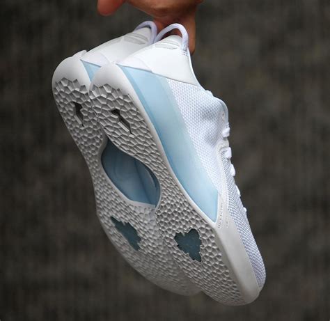 The Nike Kobe Venomenon 6 in Ice Blue Surfaces - WearTesters