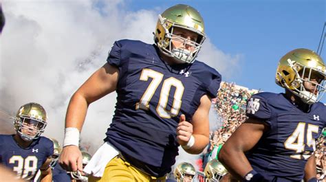 Ashton Craig And Billy Schrauth Look To Keep Notre Dame S Offensive