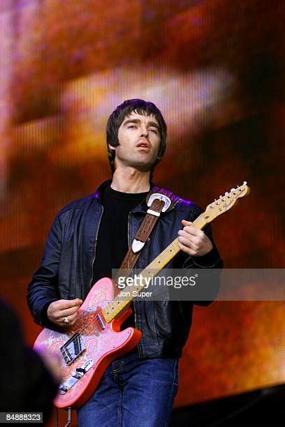 Fender Telecaster Paisley Photos And Premium High Res Pictures Getty