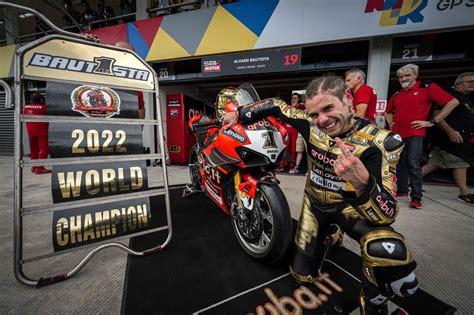 Alvaro Bautista Campe N Del Mundo Sbk Club Del Motorista Kmcero