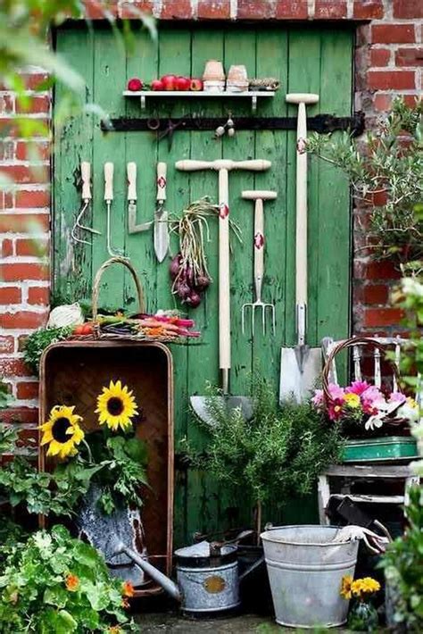 Pretty Vintage Garden Decor Ideas For Your Outdoor Space Page