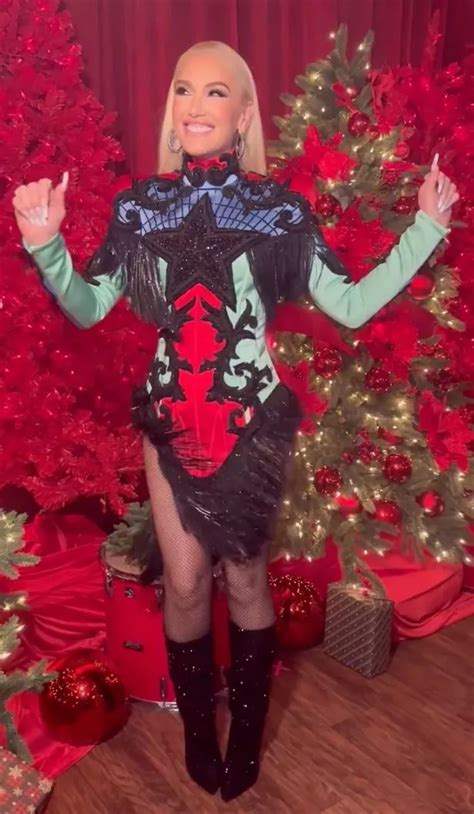 Gwen Stefani Slammed For Inappropriate Outfit As Fans Rage Shes Half Naked Daily Star
