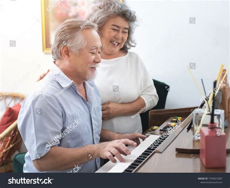 Man Play Piano Images Stock Photos Vectors Shutterstock