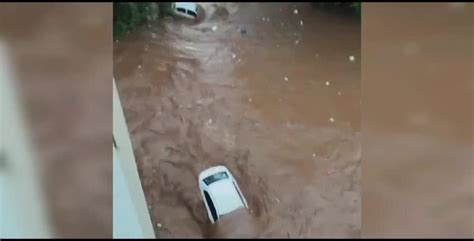 Chuvas Voltam A Deixar Cidades De Sc Debaixo Dágua E Rodovias