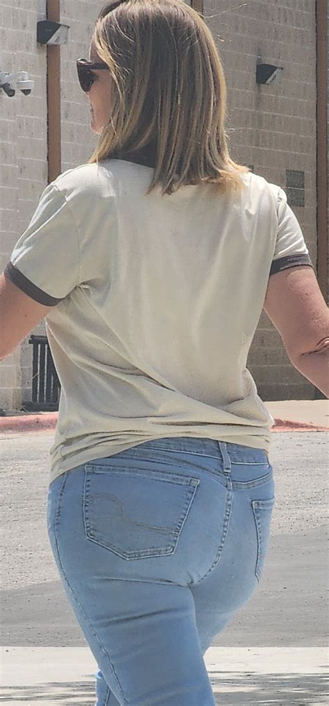 Holy Cannoli Thats A Phat Ass White Milf Tight Jeans Forum