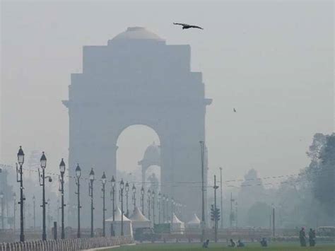 Delhi Air Pollution Aqi Levels Still Remain ‘severe Visibility Reduces Due To Thick Smog