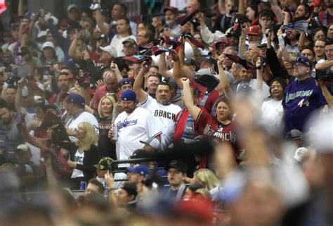 DBacks fans keep World Series hopes alive after losing to Rangers ...