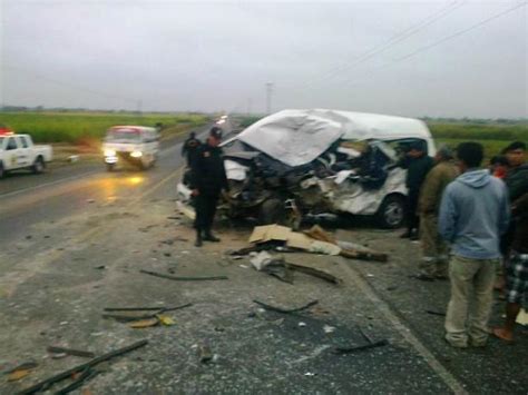 La Libertad Tres Muertos Y Más De 30 Heridos En Accidente En Virú