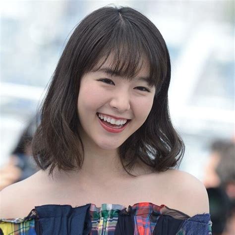 唐田えりか、25歳で別人のように激変した現在の姿が衝撃「やっぱりカワイイ」「まだ芸能界にいたのか」 Hachibachi