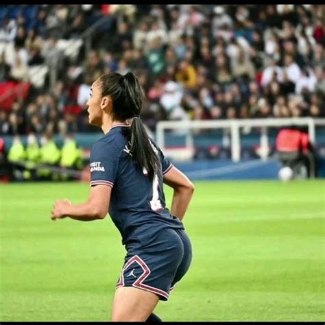 Sakina Karchaoui En Football F Minin Football Femme