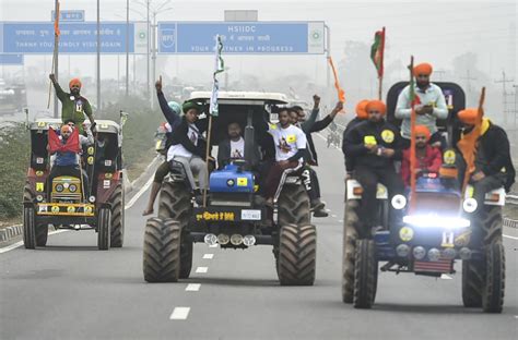 Will Hold Tractor March With Army Tanks On Jan 26 Farmers