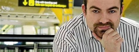 EL ABUELO ES GAY Lyrics In English El Chivi