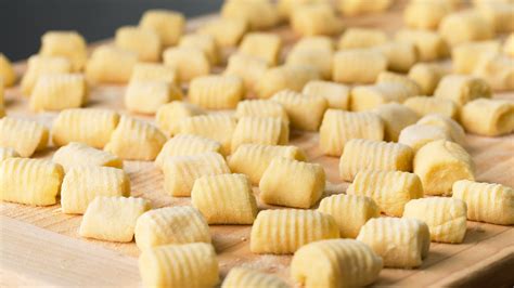 Come Fare In Casa Gli Gnocchi Di Ricotta In Modo Semplice Cookaround