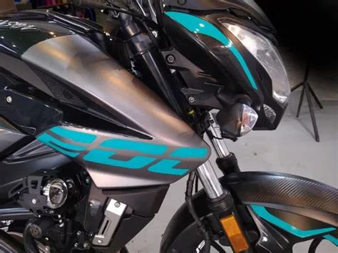 Kit De Calcos Carenado Llantas Bajaj Rouser Ns 200 en venta en Lanús Bs