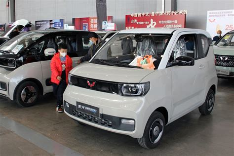 Chinas 2021 Electric Car Sales More Than Double To Record 2 9 Million