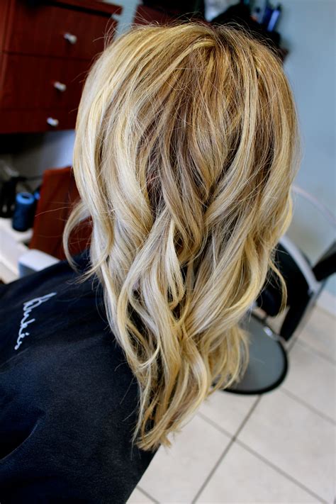 Blonde Melting Haircolor By Ashley At Bukes Salon Blowdryconfessions