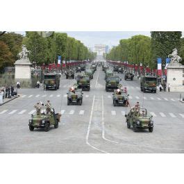 ImagesDéfense Défilé motorisé du RMed régiment médical et du 4e