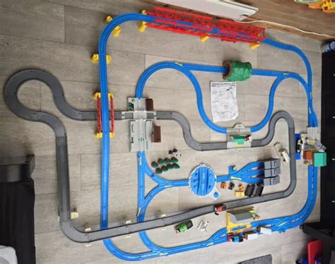 Tomy Thomas And Friends Motor Road And Rail Thomas Ultimate Set Gigantic