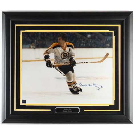 Bobby Orr Signed Bruins Custom Framed Photo (Orr) | Pristine Auction