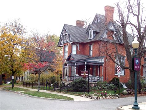 Chelsea House Victorian Inn, Chelsea, Michigan Bed and Breakfasts Inns