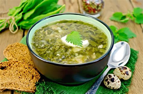 Рецепт: Зелёные щи с перепелиными яйцами - Рецепты для первых блюд от ...