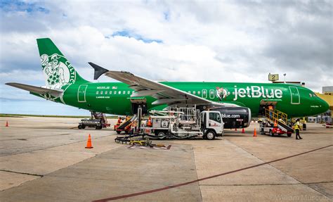 Airbus A320 232 N595JB JetBlue Airways Boston Celtics Li Flickr