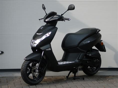 Peugeot Kisbee Black Edition Metselaar Scooters