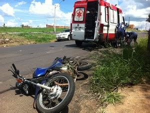 G1 Homem De 50 Anos Morre Ao Colidir Moto Poste Em Araraquara SP