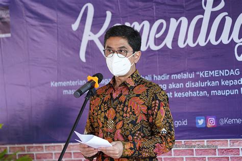 Penyerahan Donasi Kemendag Peduli Kepada Pemerintah Provinsi