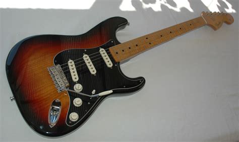 Stratocaster Jimi Hendrix Japan Fender Audiofanzine