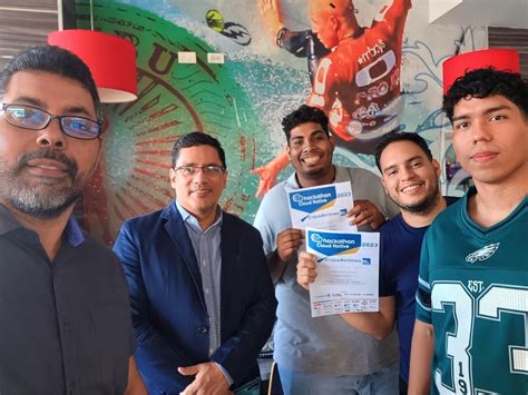 Nuestros Estudiantes Brillan En La Copa Hackathon Universidad